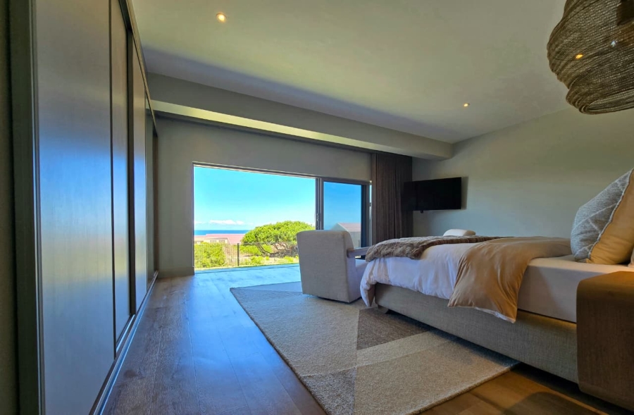 4 Bedroom Property for Sale in Outeniqua Strand Western Cape